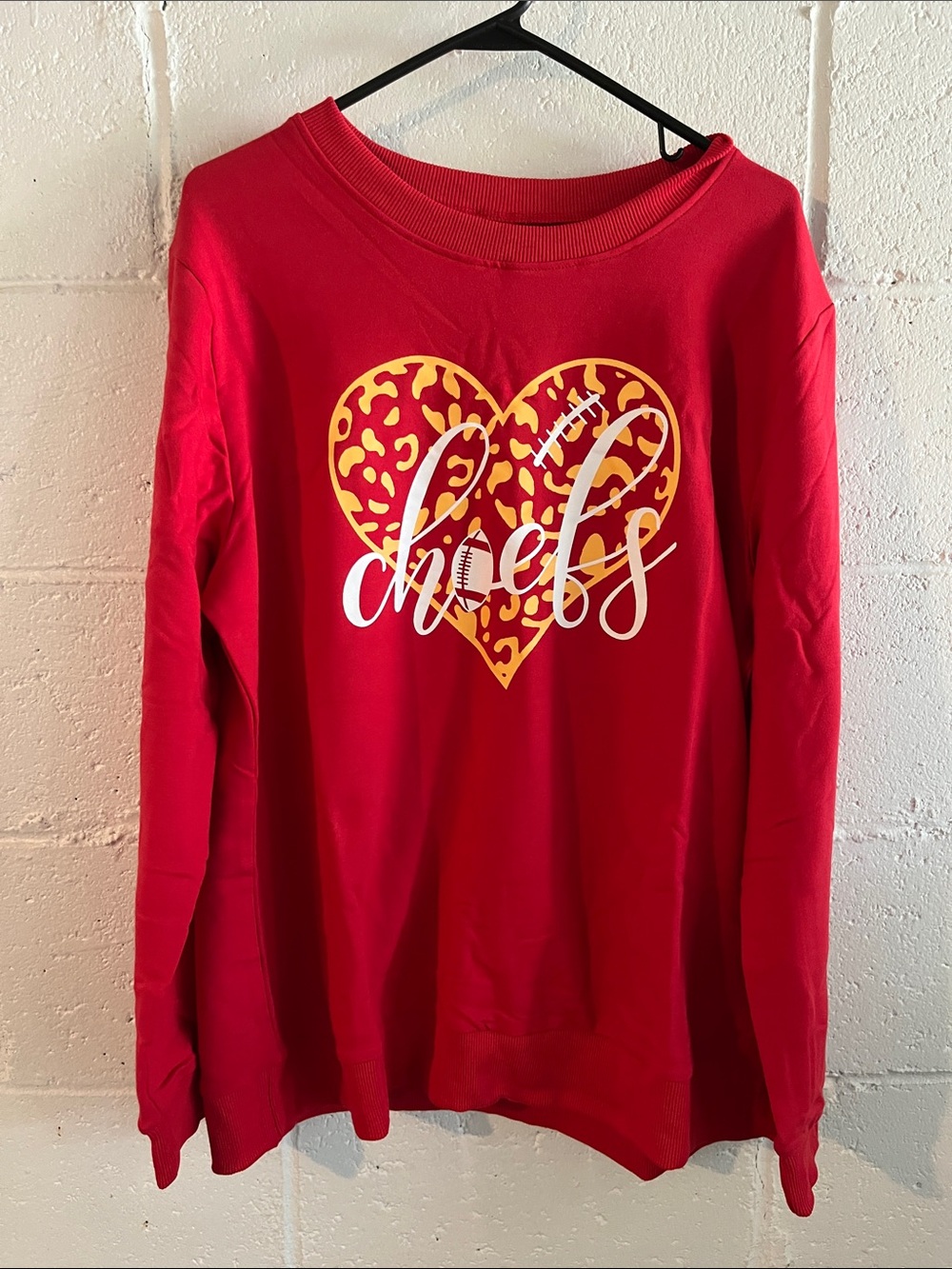 Swifties “Chiefs” Heart Graphic Sweatshirts- XL